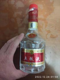 五粮液空酒瓶