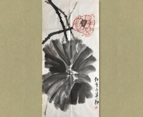 白爽，字玉冰，号锁熊，别署坦庐。1974年生于青岛，中国美术学院书法篆刻专业毕业，中国书法家协会会员，中国博物馆学会会员。2001年调入书法报社，任编辑、记者。精工书法、篆刻，其作品多次参加全国大展，为当代新潮"流行书风、印风"的代表作者之一。独立主持策划过"全国第三届黄鹤奖书法大赛"、"全国著名书法家提名展"等重要书法活动。 荷花，45x96cm，底部有裂口，如图，未裱，保真。
