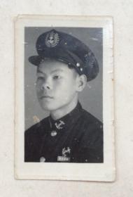 罕见的五十(50)年代 海军老照片 帽徽领章校徽 海军军校