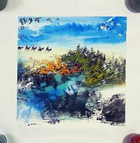 山水画，泼彩山水画，春山行旅，西域寻梦，很有意境，写意画法，皴法点染，真人真迹纯手绘作品，假一赔万，终身保真，甘肃省美协会员焦若松老师的原创大作，实际画的比照片拍出来要漂亮的多，笔法苍劲有力，浓淡干湿焦，行云流水，构图色彩非常漂亮。尺寸60×60公分，小四尺斗方的，家里客厅，沙发背景墙，玄关，书房，茶室，办公室都可悬挂，闭眼入的一副佳作。