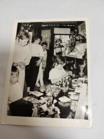 新華社老照片 ：聯(lián)邦德國的中國城  王愛寶攝影 1987年第2472號