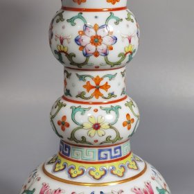 清乾隆时期 粉彩描金缠枝宝相花五蝠捧寿纹高足供盘