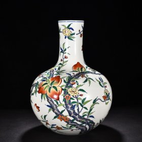 旧藏 清雍正斗彩五福捧寿福寿纹天球瓶 高52.5厘米 宽33厘米