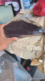 有冻岩端砚(冻很大,有金钱活眼。看着像恐龙的头,又像条鱼。反面亦像鱼)