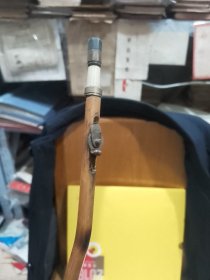 早期苏州民族乐器厂出品的二胡