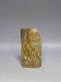 古玉手把件，人物题材，可以放摆件。手拿芭蕉扇。玉制透亮。