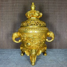 珍藏纯铜鎏金浮雕狮子滚绣球大象香炉，高29厘米，长21厘米，重1828克，