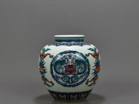 清乾隆斗彩螭龙纹罐16/15.5厘米