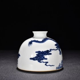 清乾隆青花龙纹太白尊 高9.6厘米 宽12厘米