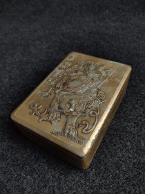 天师驱毒,铜印泥盒,或者墨盒,驱邪纳福,驱除一切牛鬼蛇神,纳福迎祥,比较厚重,品相完整。