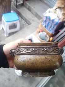 铜香炉，挺重的 年代未知，今天收的，保真铜不包年代。