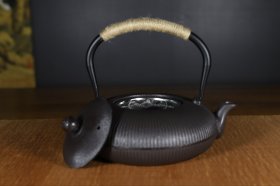 日式手工铁壶