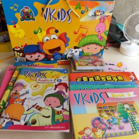 天童美语·维克斯系列英语教程.1-3 Vkids 2、3 ，hop to phonics ，Workbook Vkids 3 缺1.2，vkids songbook，天童美语家庭手册，phonics starter 1.2，3盒词汇卡， 1盒字母卡、（DVD、CD）共12张（有含套）正版