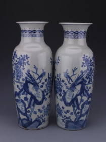 清青花手绘花鸟纹冬瓜瓶一对