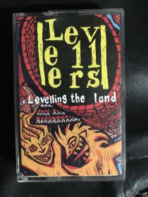 英国著名anarcho punk安那其朋克乐队levellers的1991年代表性专辑levelling the land，原版磁带音质完好