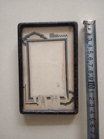 民国老相框 铁制相框 带底板背板可带玻璃不保破损 外14.3×9.3 内框14.1×9.1