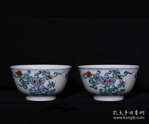 旧藏 清雍正斗彩花卉纹杯 高4.3×8.1厘米