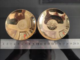 日本24K镀金 总重：126g。、直径7cm，做工精湛 工艺精良 碗底有图案 底款“24KGP”.040。