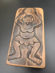 雷神吗？知道的老师评论区指点一下，谢谢((*^∀^))！黄杨木雕人物形象老令牌。 #文玩雅物 #纯手工雕刻 #黄杨 #万物皆可盘。三思而行，不(*´I`*)退不˃ʍ˂换