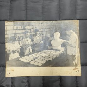 六十年代初（大尺寸）照片（一枚）: （约）常州市新华书店、尺寸30*23cm —— 包邮！
