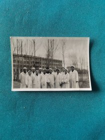 1963年内蒙古某医院欢送张成二护士长留念照