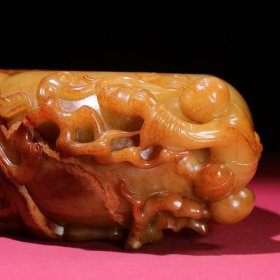 旧藏和田玉籽料童子如意桃型笔洗