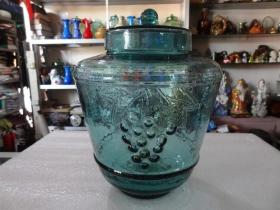 精品朝鲜百年大型老琉璃盖罐带葡萄图案