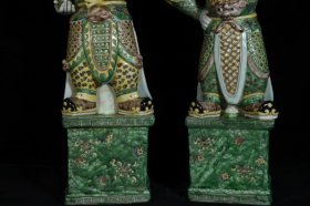 旧藏 清乾隆 五彩哼哈二将 尺寸49x20厘米