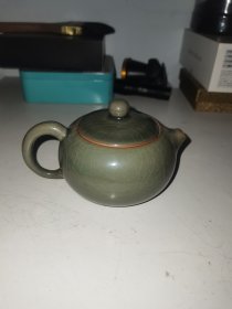 一把茶壶，口径尺寸如图所示，全品无磕碰。