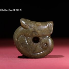 旧藏和田玉商周时期熟坑猪龙把件