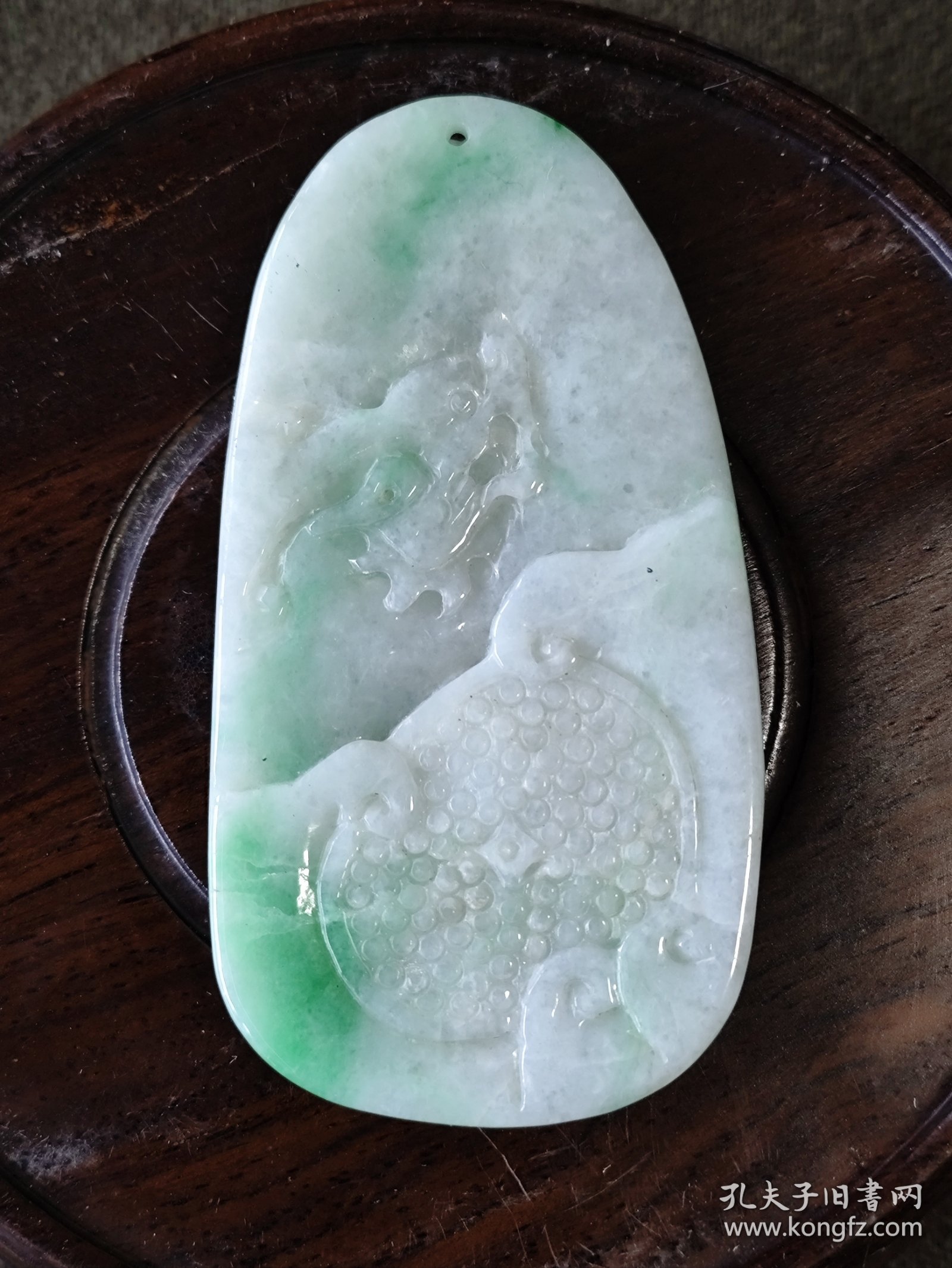 天然A翡飘阳绿瑞兽玉佩挂件