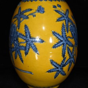 明宣德黄地青花秋葵纹扁瓶尺寸31*24.5厘米编号1346259007