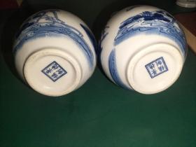 青花仙鹤荷花图案的瓷酒瓶 2个合售 图案非常漂亮