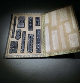 洒金油烟墨,落款:詹大有制。