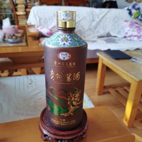 《贵州酱酒酒瓶》