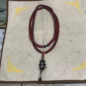 清代老硫璃佛珠108颗。 年代久远。