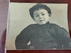 1956年春节时，小朋友银盐老照片一张