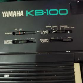 《YAMAHA KB-100/雅马哈便携式电子琴》