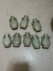 八个窑址鼻烟壶