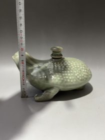 龙泉三足金蟾水滴