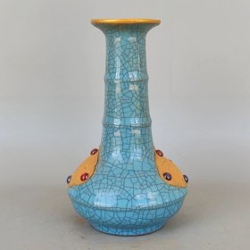哥窑绿釉金丝铁线宝塔瓶