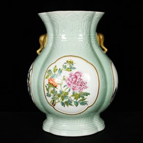 清乾隆豆青釉开窗珐琅彩描金四季花卉纹象耳尊 高32.5厘米X22厘米X25厘米