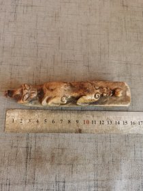 龙纹石带钩