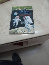 Midnight on the Moon (Magic Tree House #8)神奇树屋系列8：月球午夜