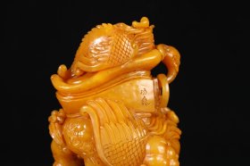 旧藏寿山石田黄石麒麟摆件重量672克