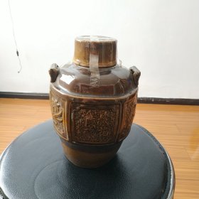 早期杭州西湖酒厂桂花陈酿酒瓶一对原封原盖无缺无损品自看图.