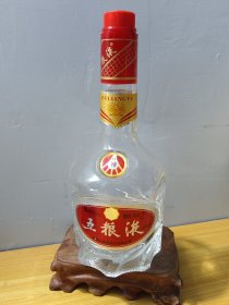 《五粮液》酒瓶