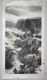 惠亮  尺寸  179/98  镜片 
画家惠亮艺术简介：1972年生于西安，1991年毕业于陕西艺术学校并留校任教，2005年毕业于西安美术学院国画系山水画专业。中国美术家协会会员、西安中国画院画家、西安青年美协理事。