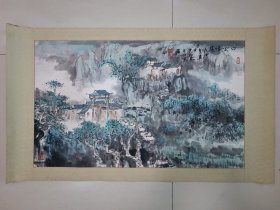 无锡 燕泰如 山水画，96*58cm。 燕泰如，1939年出生，山水画家，江西南昌人，原系无锡市二泉书画社社长，现任锡州书画院院长。他自16岁始从事艺术生涯并进行创作活动，作品多次在报纸、杂志上发表，荣获九四年新加坡举办的新炎黄杯大赛特等奖，出版有《当代书画家作品集》、《世界当代书画家大字典》、《世界当代著名书画家真迹博览大辞典》，多次参加全国各地展出，作品入编国内外几十部书刊杂志。