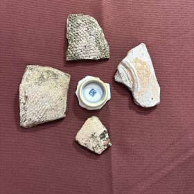 早期陶器、青花标本五个 每个大小约5公分左右